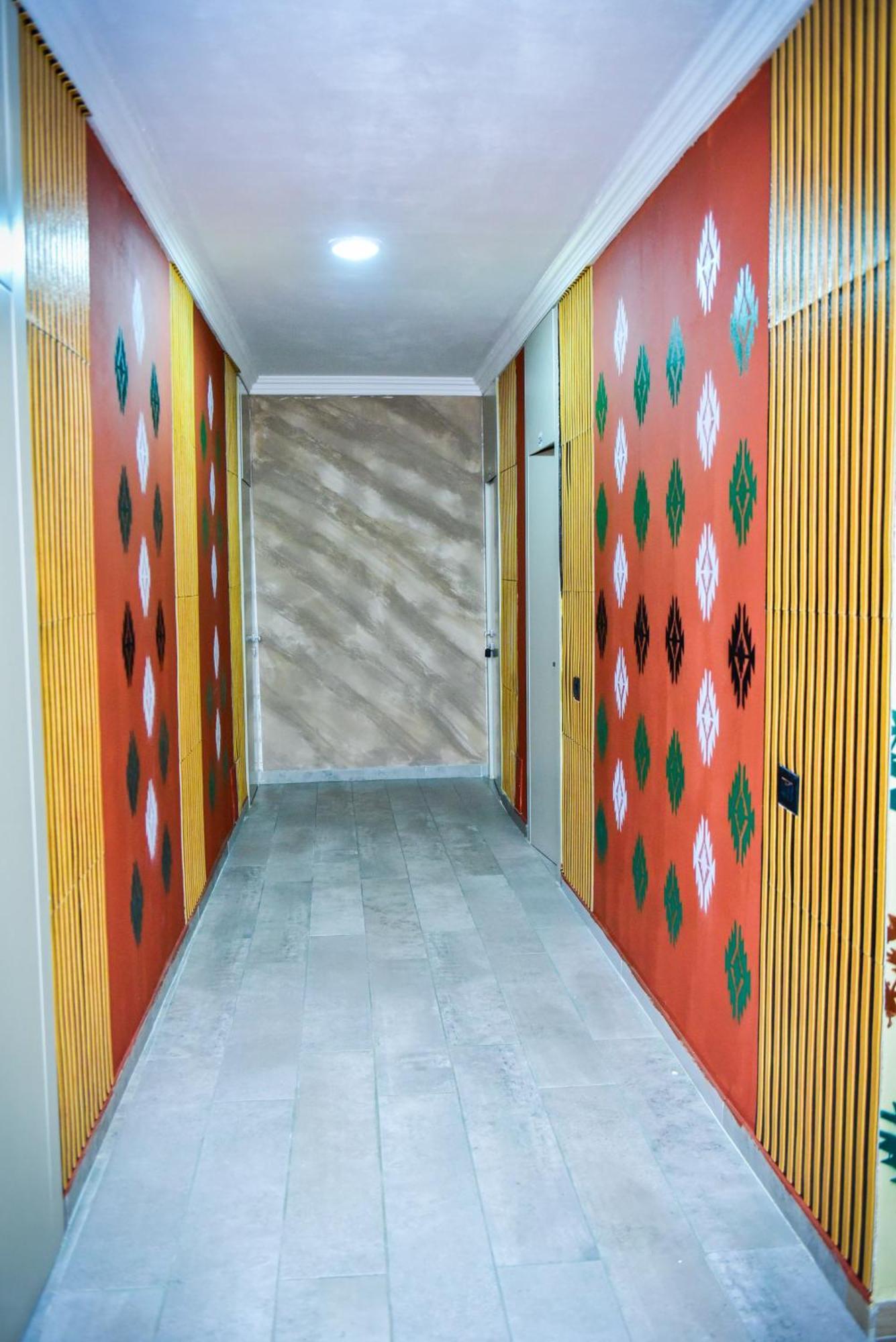 Te Bujtina Hotel- Cozy Stay With Traditional Breakfast Near Beach Голем Екстериор снимка
