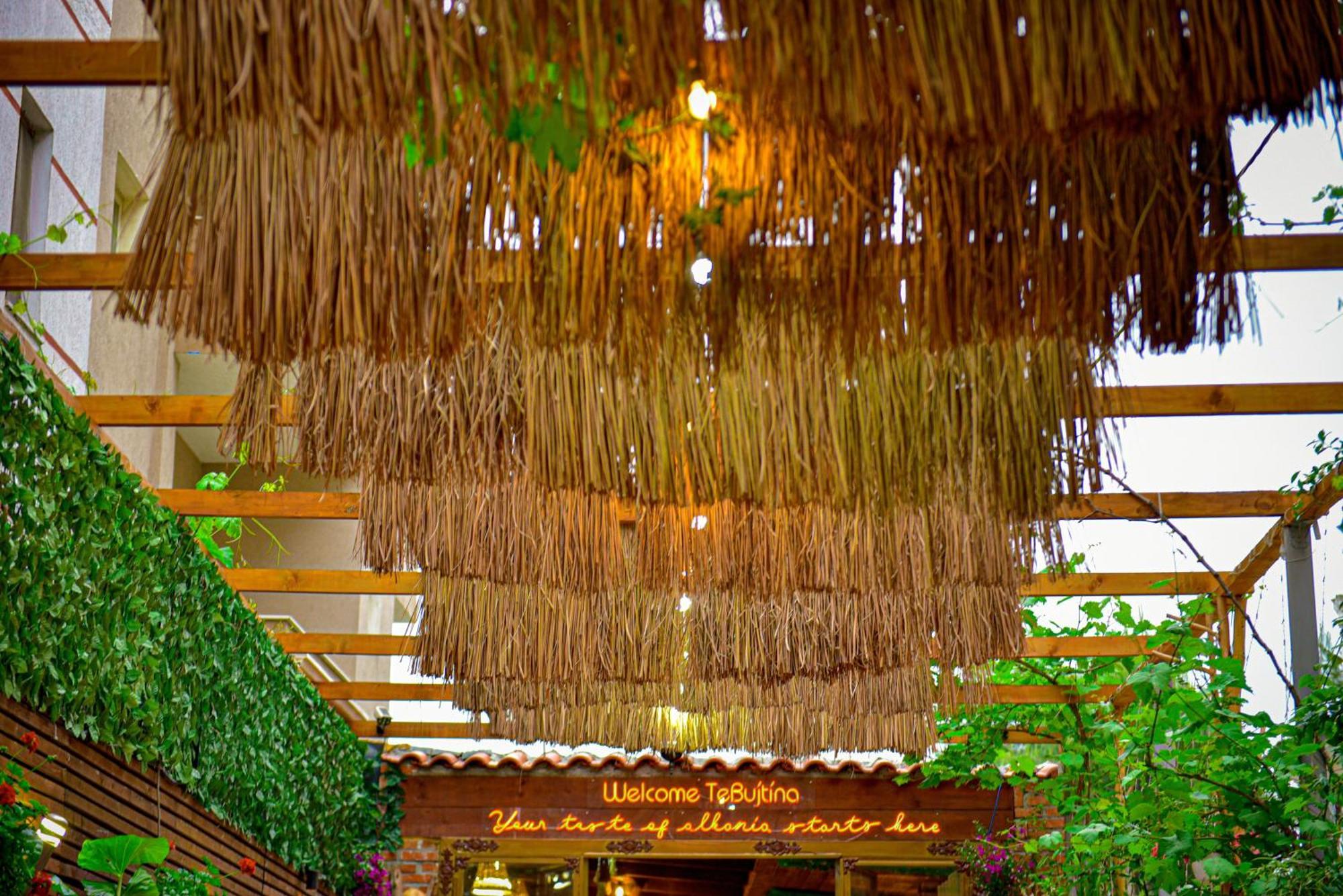 Te Bujtina Hotel- Cozy Stay With Traditional Breakfast Near Beach Голем Екстериор снимка