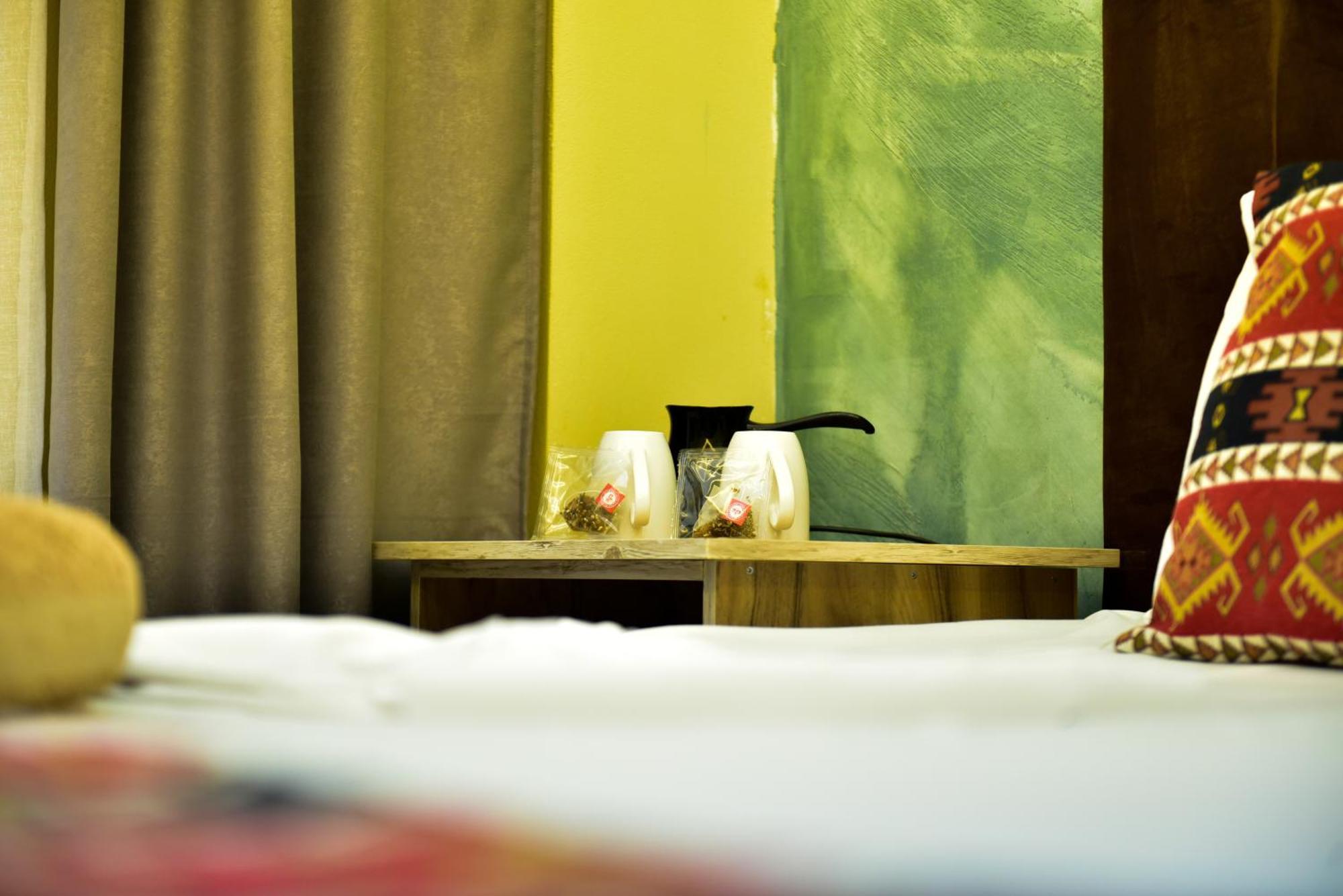 Te Bujtina Hotel- Cozy Stay With Traditional Breakfast Near Beach Голем Екстериор снимка